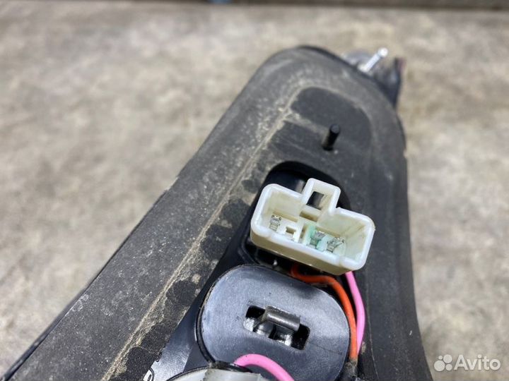 Фонарь задний правый Kia Sorento XM 2.4 G4KE аt