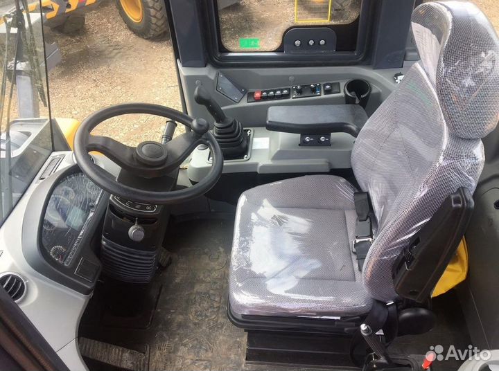 Фронтальный погрузчик XCMG LW500FN, 2023