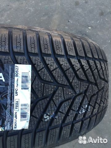 Yokohama BluEarth Winter V905 295/40 R21 111V