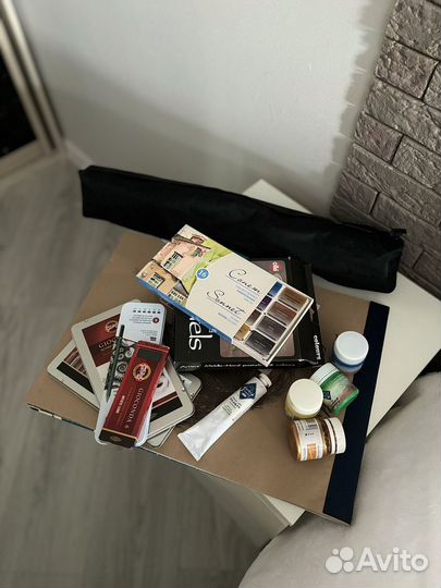 Художественные материалы