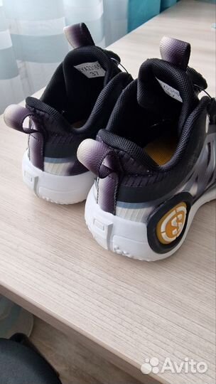 Кроссовки 37