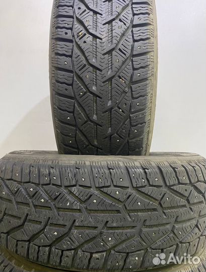 Tigar Sigura Stud 215/60 R17