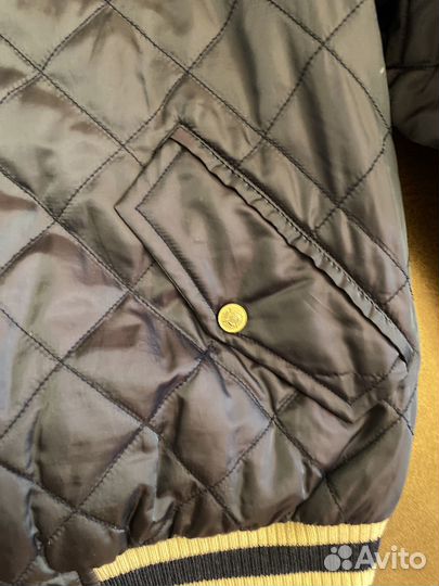 Бомбер на девочку