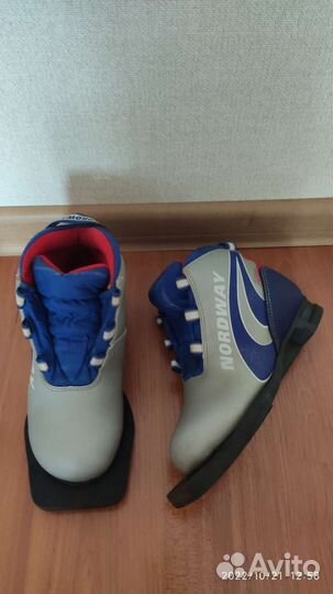 Ботинки лыжные