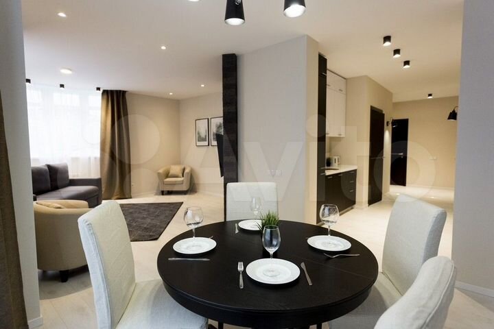 3-к. квартира, 100 м², 3/14 эт.