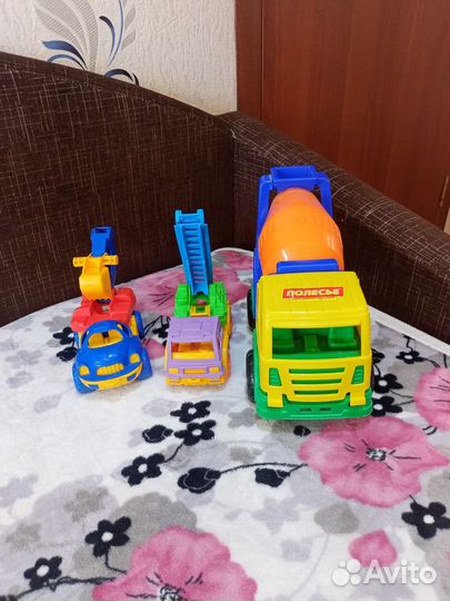 Набор машинок