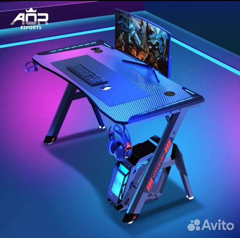 Стол компьютерный игровой с подсветкой