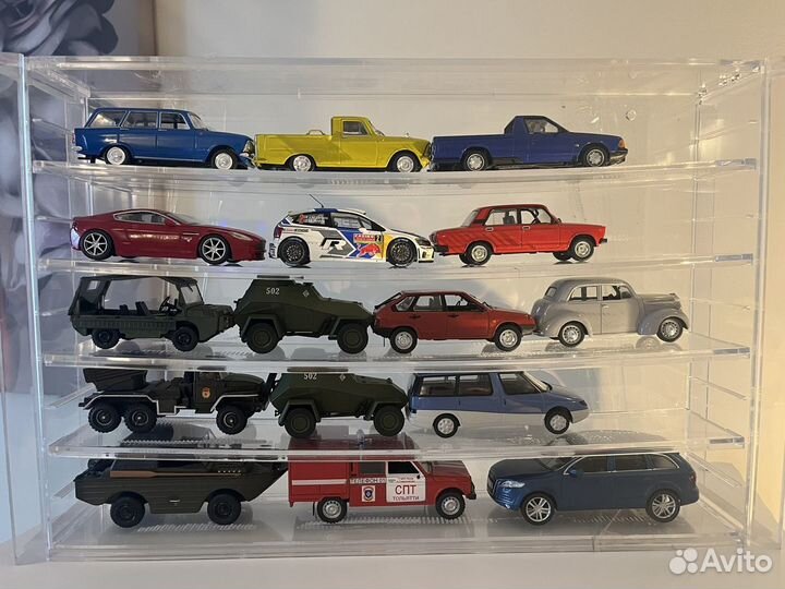 Коллекция моделей автомобилей