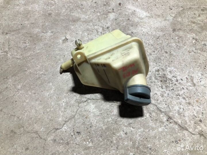 Бачок гидроусилителя руля Audi A8 D3 6.0W12BTH