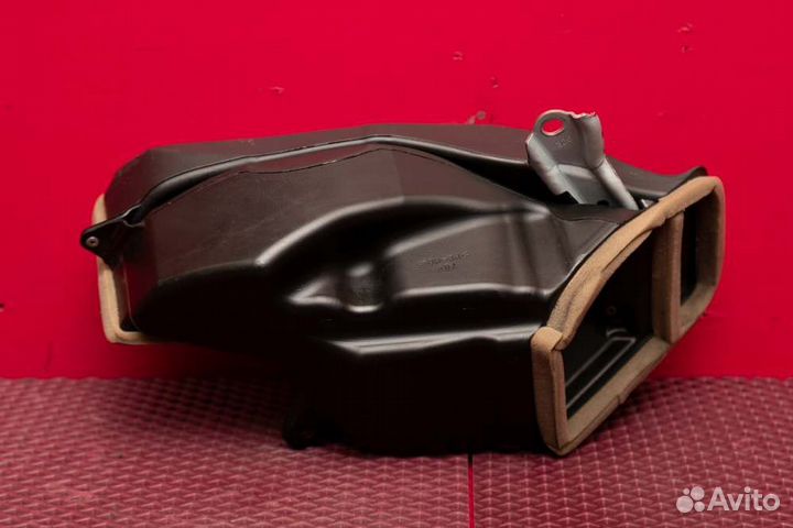 Воздуховод Toyota Land Cruiser 200 1VD 2015