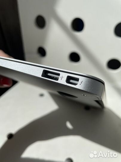 Macbook Air (11-inch, Mid 2011)