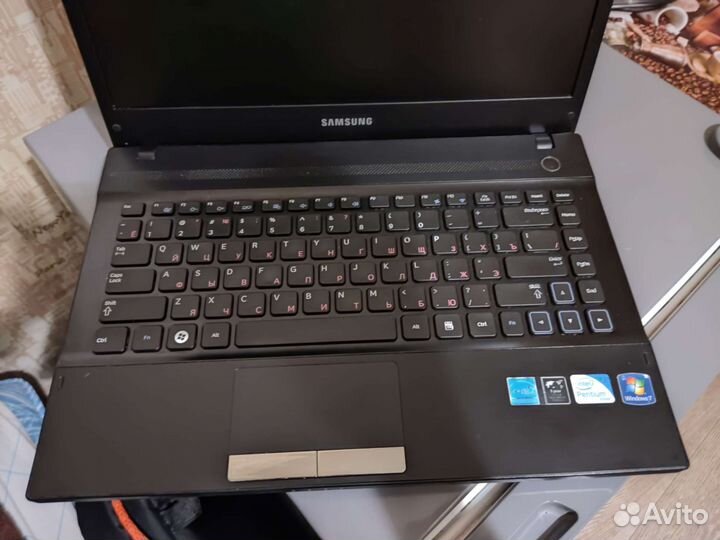 Samsung np300v4a-A04RU