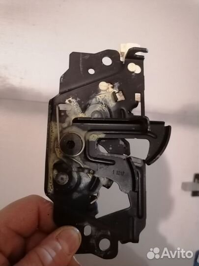 Замок капота форд фокус 3