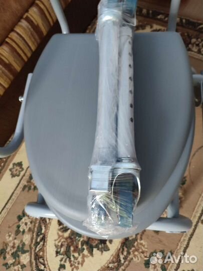 Санитарное кресло туалет