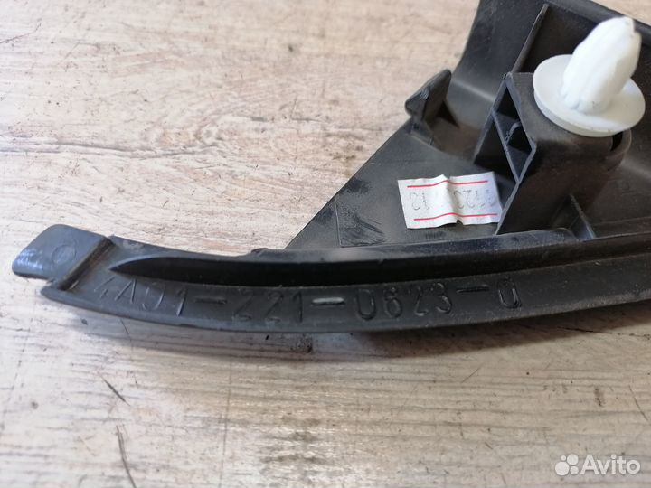 Заглушка правого зеркала Geely Emgrand EC7