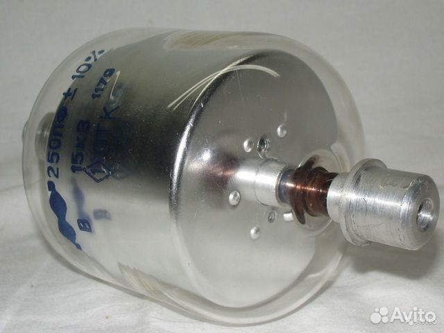 переменный конденсатор 300пф. вакуум в конденсаторе. вакуум в конденсаторе. прямоточный конденсатор смешения. конденсатор вакуумный кп1-4 10 кв 10-500 пф.