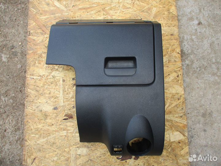 Бардачок Фольксваген Тигуан