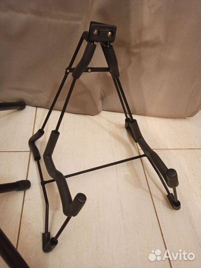 Стойки для гитар и настенный гитарный держатель