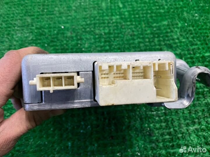 Блок управления Toyota Venza