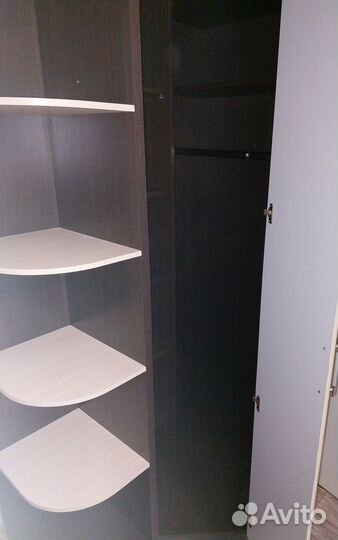 Угловой шкаф