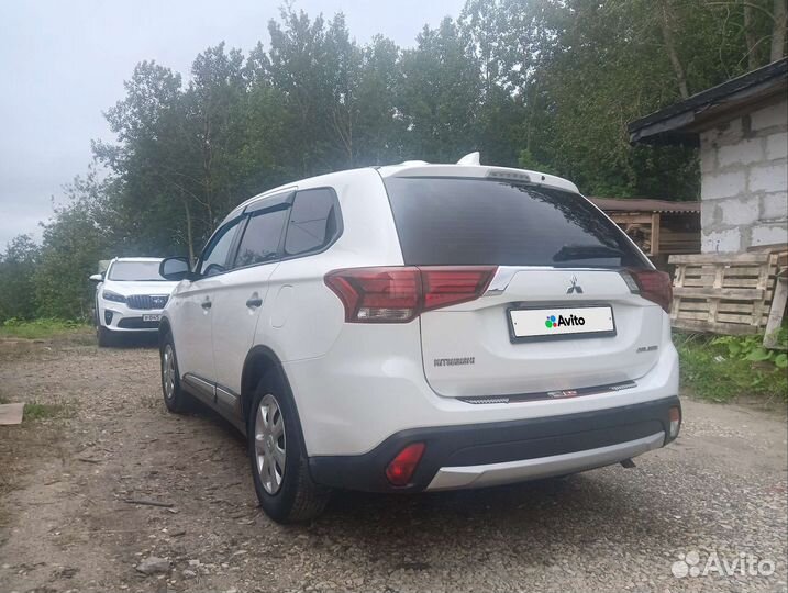 Mitsubishi Outlander 2.0 CVT, 2018, 138 000 км