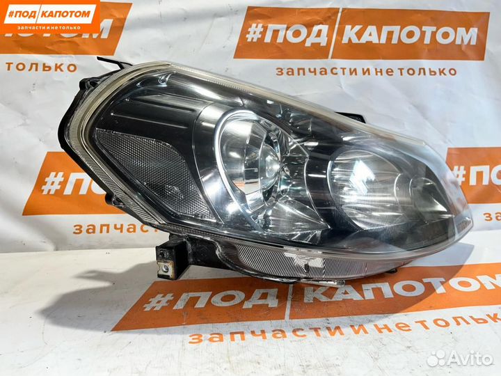 Фара Ксенон прав. Suzuki SX4 2009