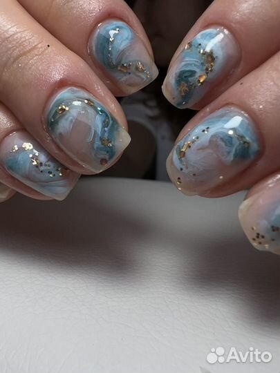 Маникюр и педикюр