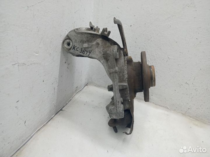 Кулак поворотный volkswagen passat CC Передний левый