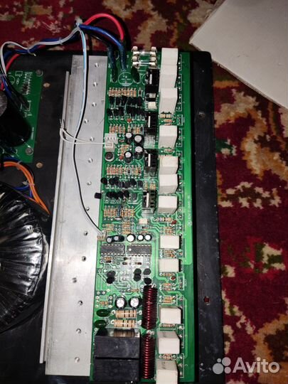 Концертный усилитель на запчасти или восстановлен