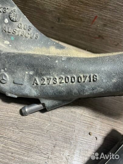 Патрубок охлаждения Мерседес W221 M273 5,5