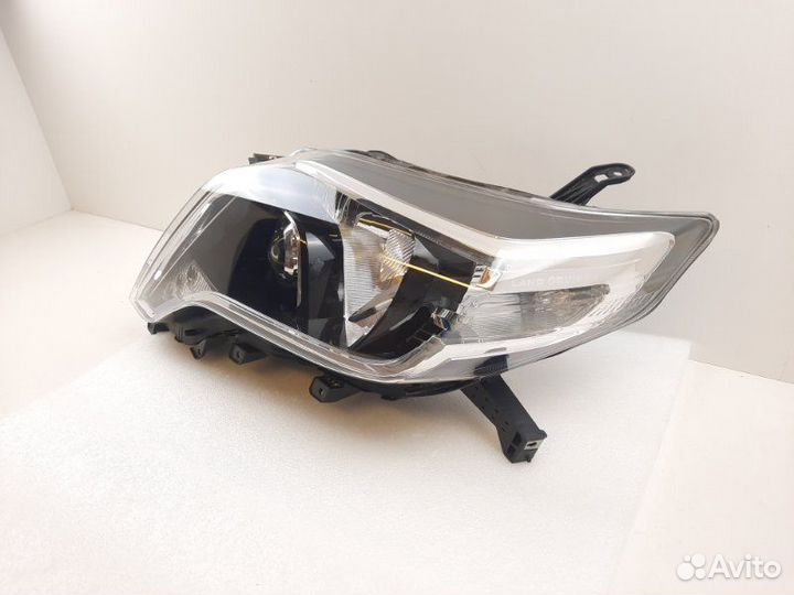 Фара левая Toyota Land Cruiser Prado 150 2013-2017