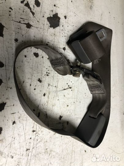 Задний замок ремня KIA Spectra