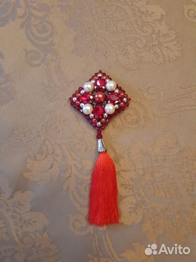 Брошь ручной работы