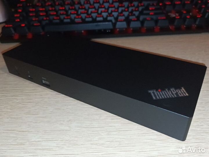 Док-станция ThinkPad Thunderbolt 3 Dock