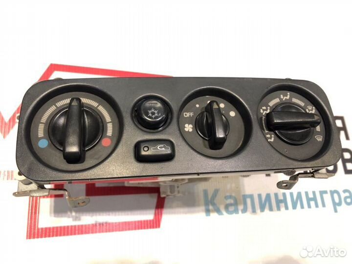 Блок управления климат-контролем Mitsubishi