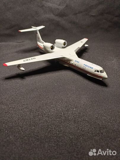 Модель самолета Бе-200