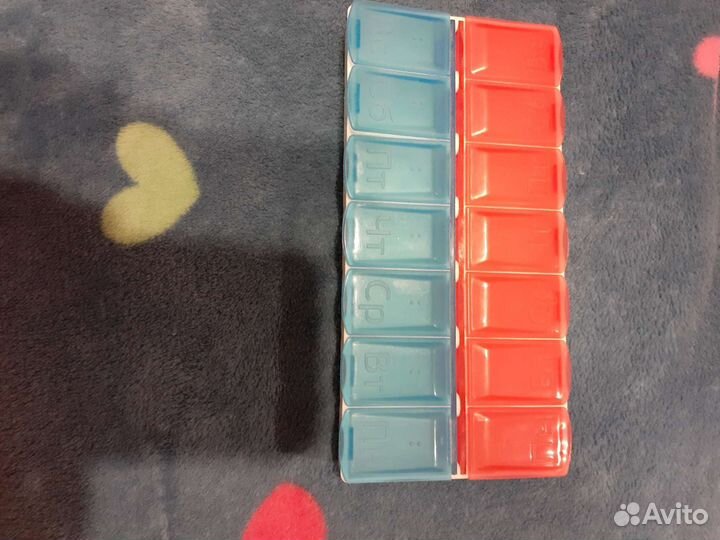 Шкатулка для приема лекарств и,витаминов