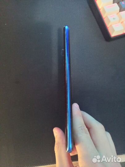 Телефон б/у. Honor 10i