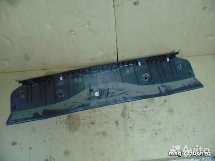 Накладка Ford Focus III багажника (Хэтчбек)