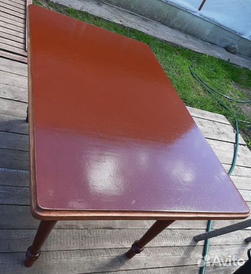 Стол обеденный