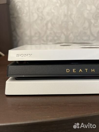 Sony Playstation 4 pro 1tb