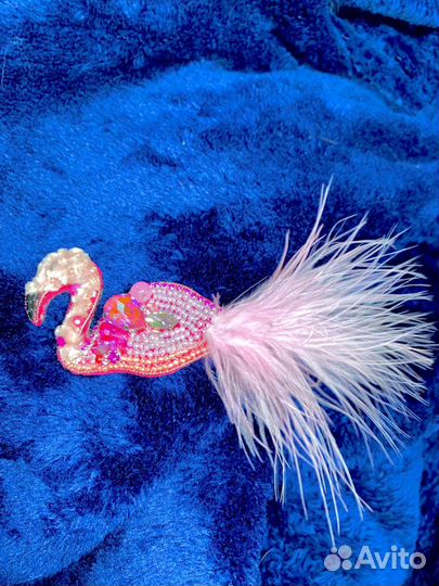 Розовый фламинго брошь