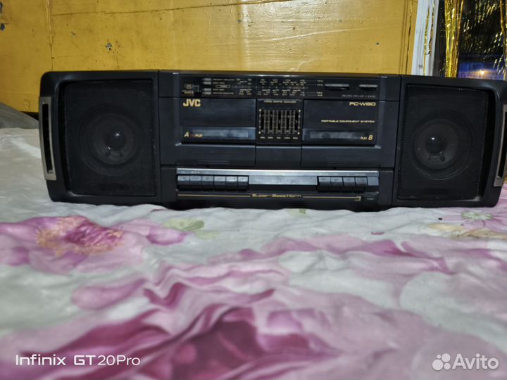 Винтажный магнитофон