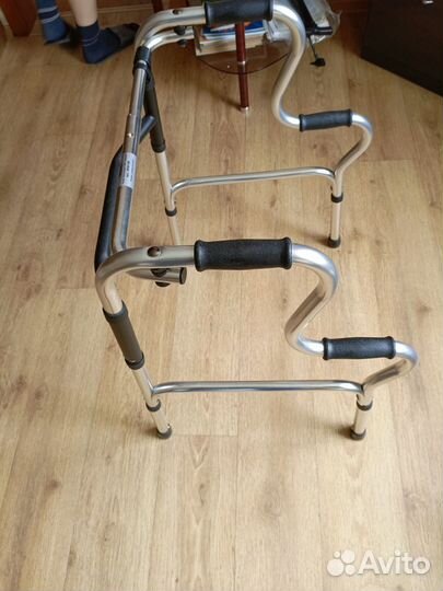 Ходунки для взрослых инвалидов