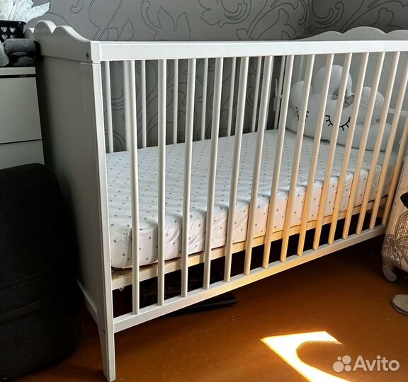 Кроватка для новорожденных