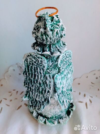 Фигурка Ангел весны с подснежником