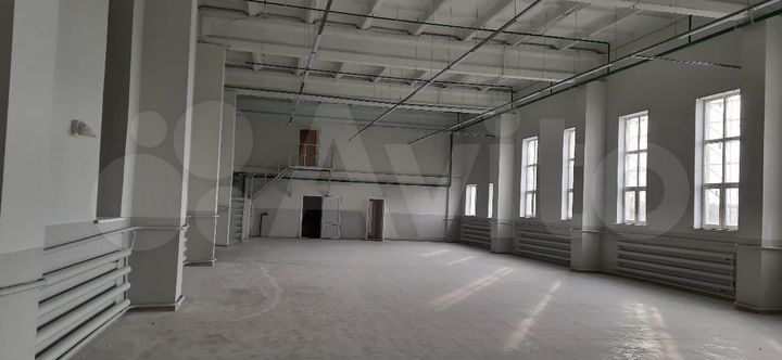 Свободного назначения, 2200 м²