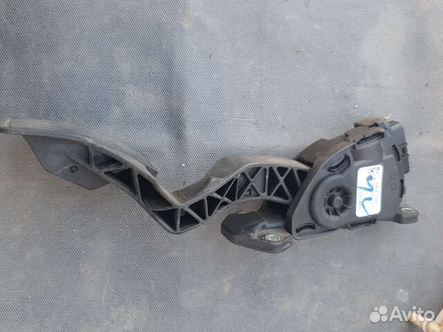 Педаль газа Suzuki SX4 2012г м16а