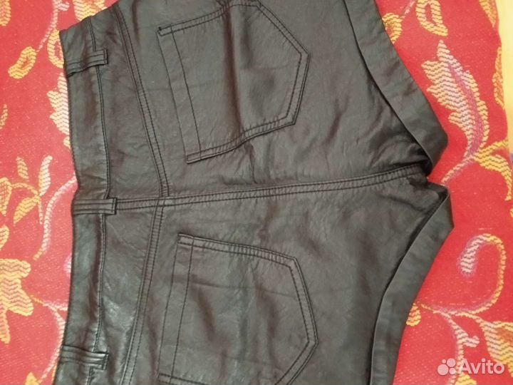 Кожаные шорты