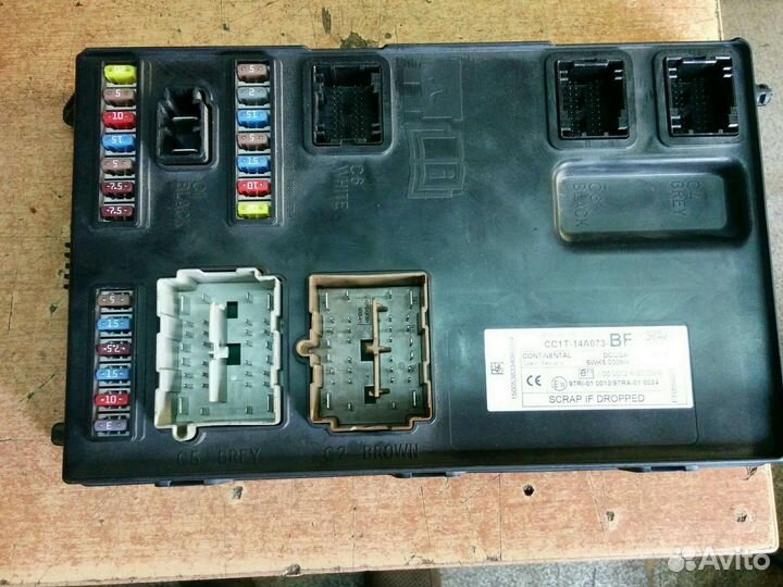 Форд Транзит Блок предохранителей